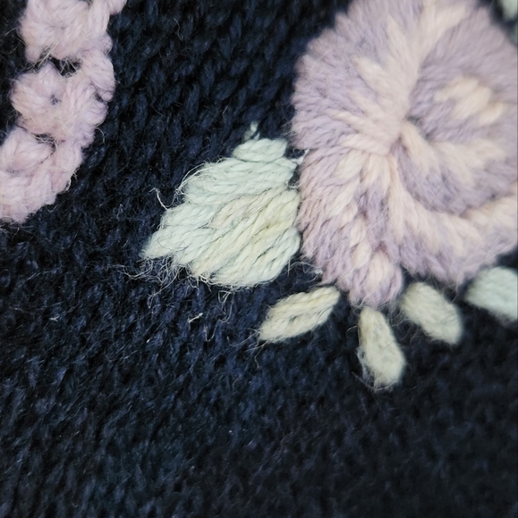 Vintage Cottagecore Hand Embroidered 80s 90s Floral Grandma Cardigan Sweater - Picture 15 of 15